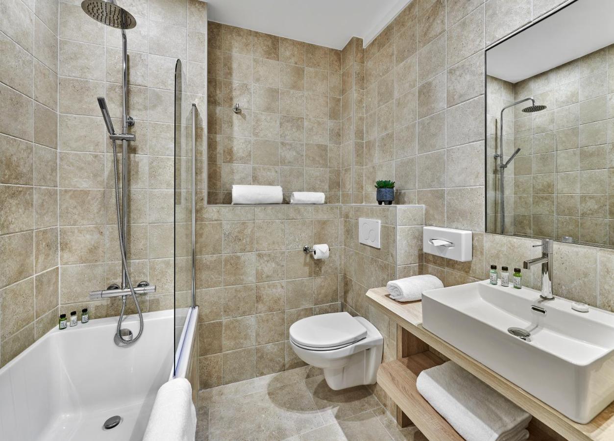 Hotel Le Suquet Канни Екстер'єр фото